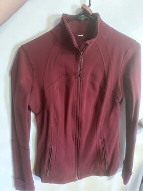 Define Jacket Full Zip / Size 10 / burgundy / Lululemon